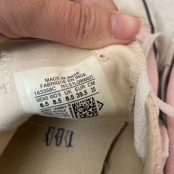 W 8.5 GUC pastel pink converse - Picture 4 of 4